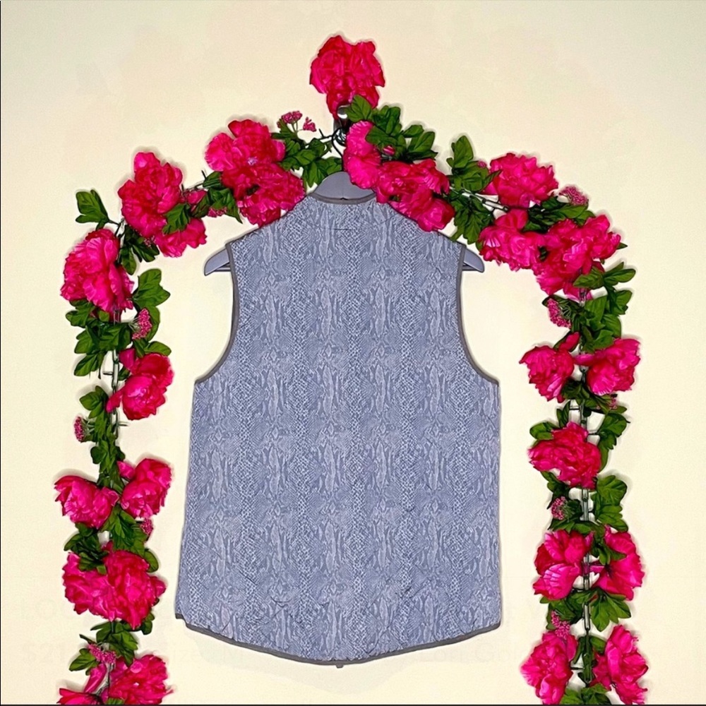 Logo By Lori Goldstein Python Print Vest Size M - image 6